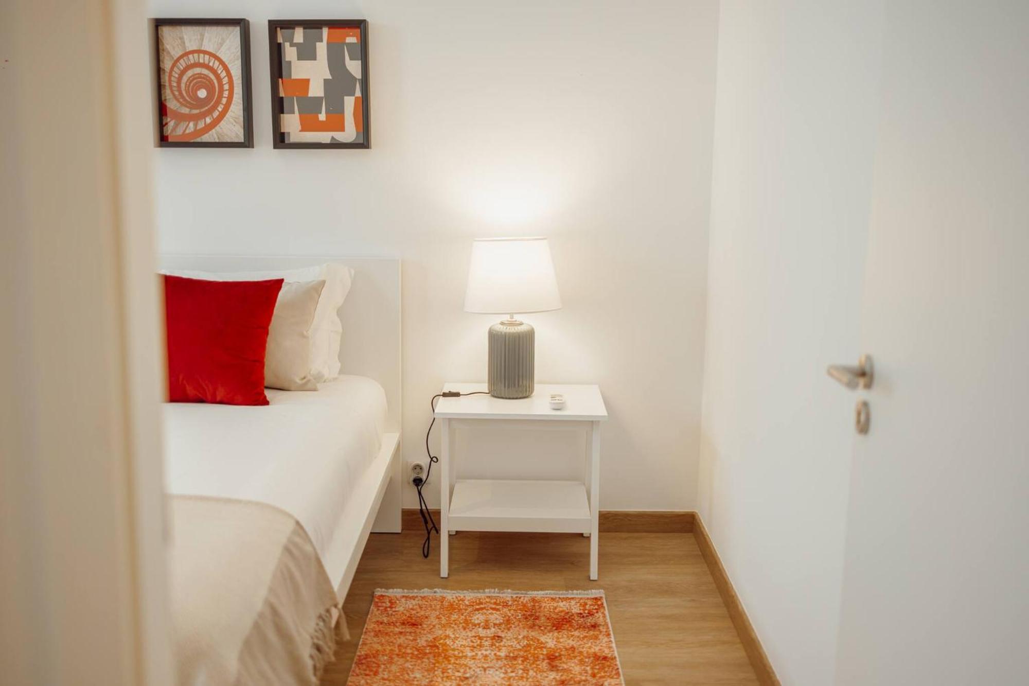 Modern Bonfim By Hosty Apartment Porto Luaran gambar