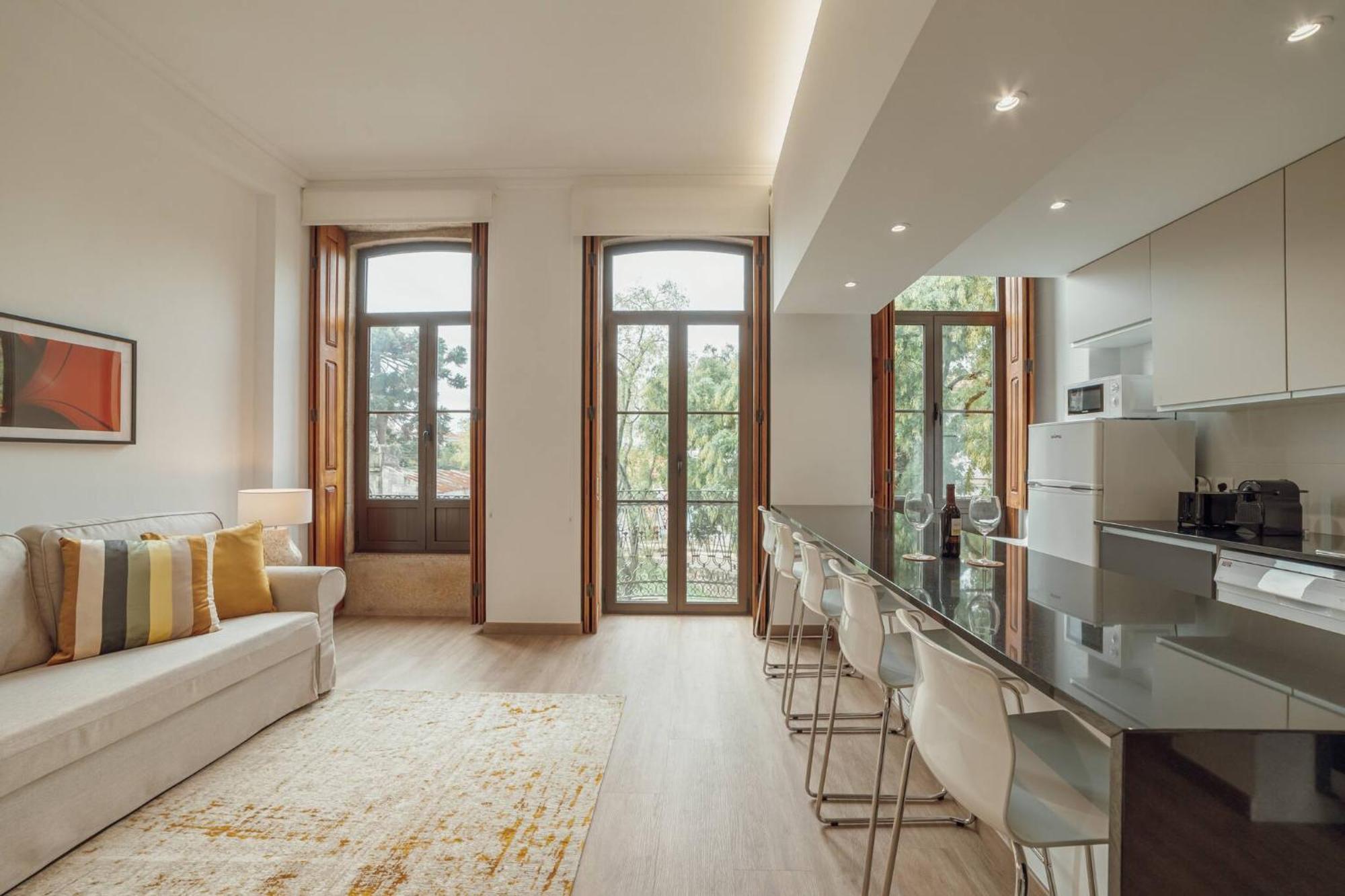 Modern Bonfim By Hosty Apartment Porto Luaran gambar