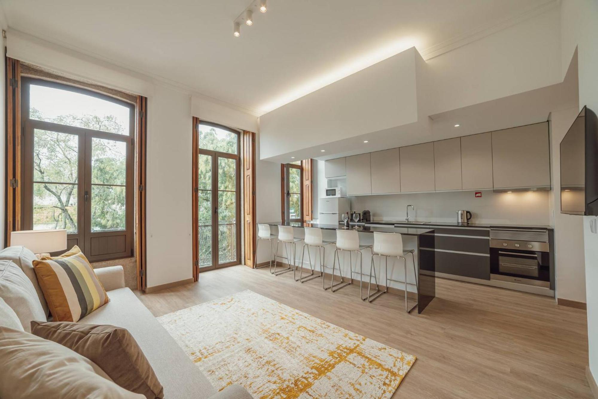 Modern Bonfim By Hosty Apartment Porto Luaran gambar